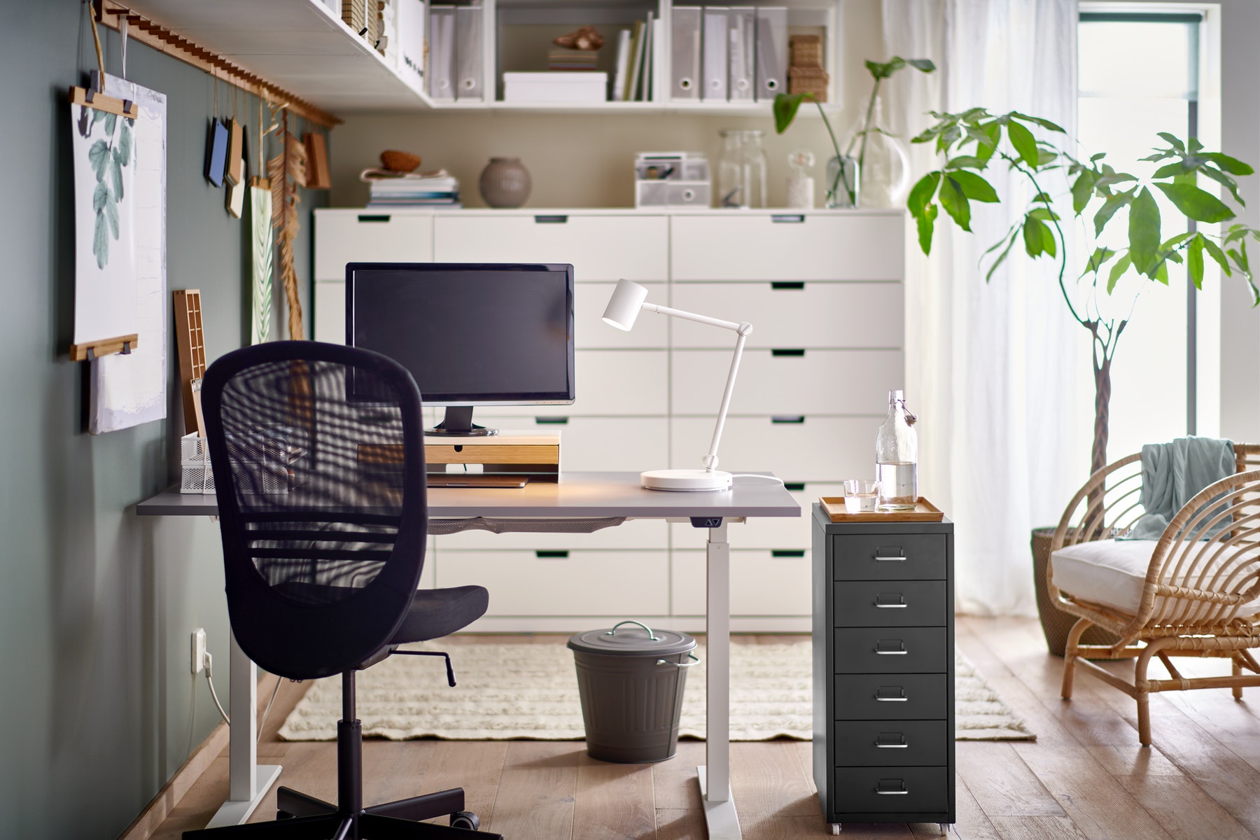 IKEA - Домашен офис с всичко необходимо